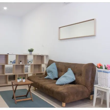 Estacion-centro Vialia شقة